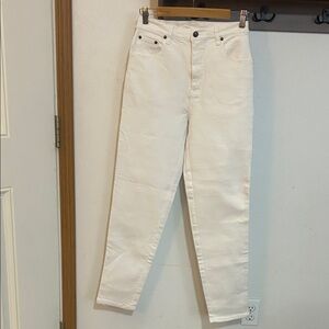 Denim&Co Women's Straight Leg  white Jeans, size 6